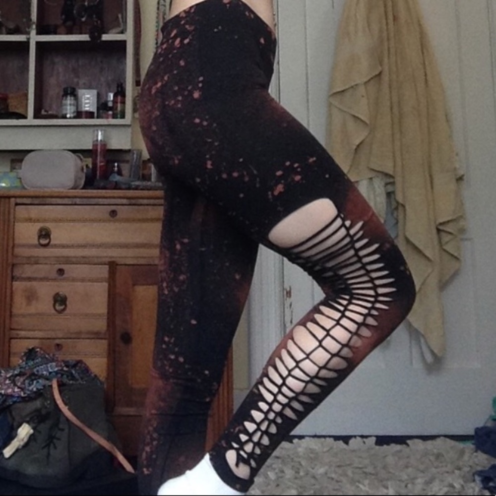 Cutout leggings//edgy